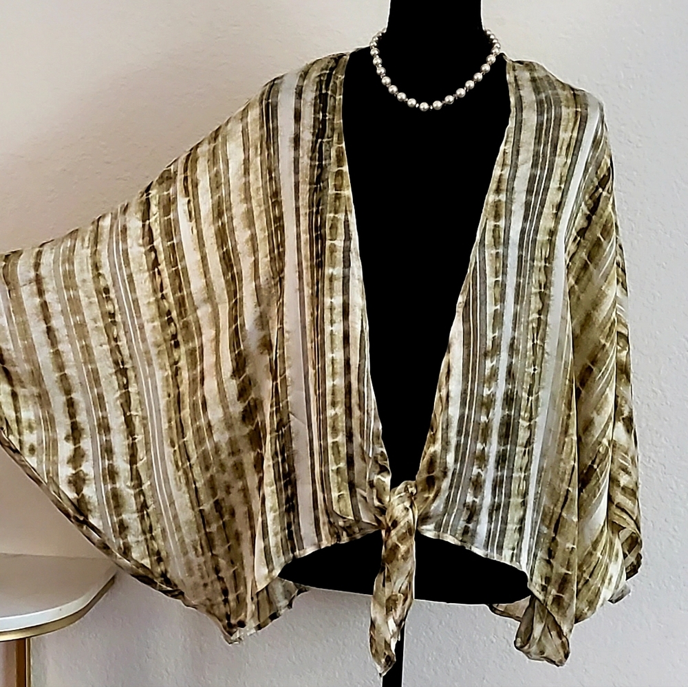 Green Silk-like Topper - Picture 2 of 3